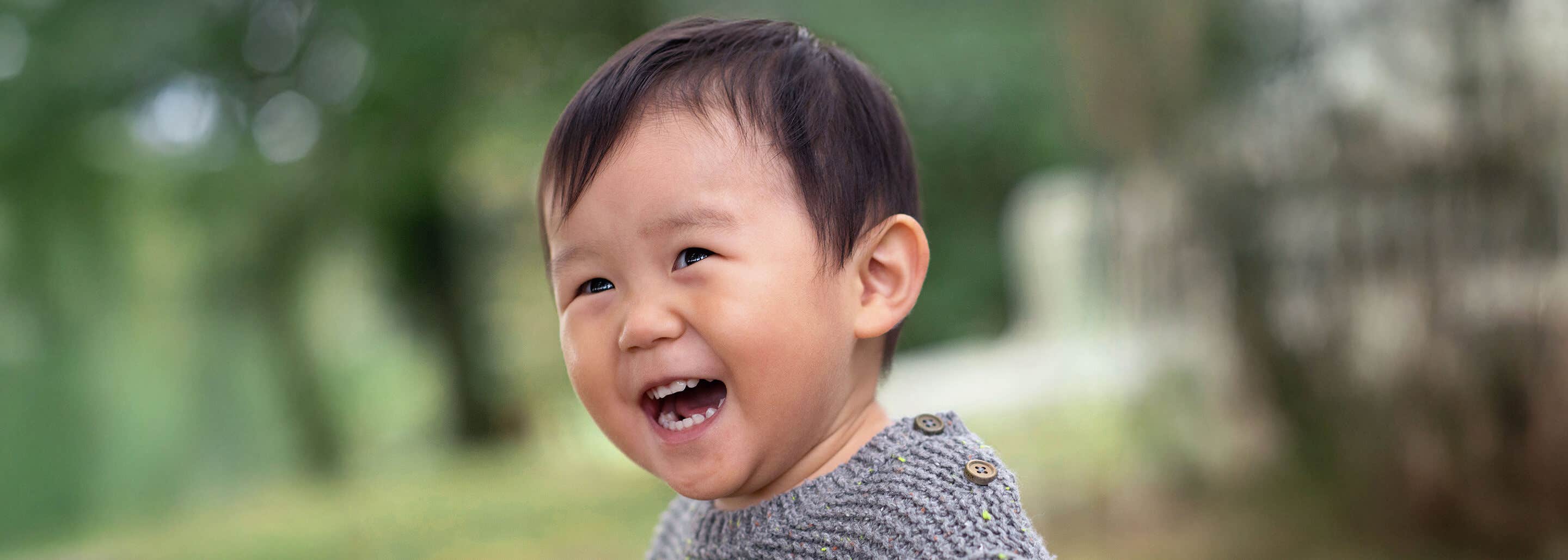 FR-Free materials badge for the Nuna RAVA next car seat, made without added fire-retardant chemicals