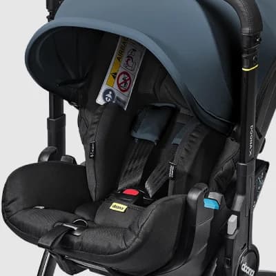 Doona X Features - Integrated 5-point harness