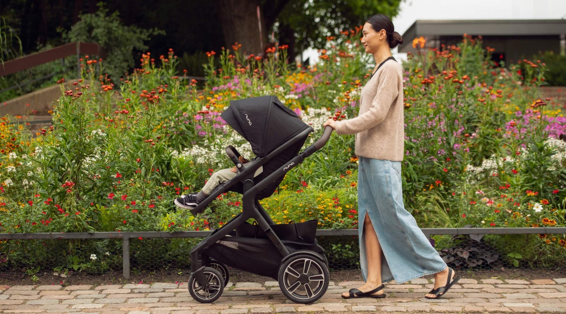 Nuna Demi Next single to double stroller — official Nuna