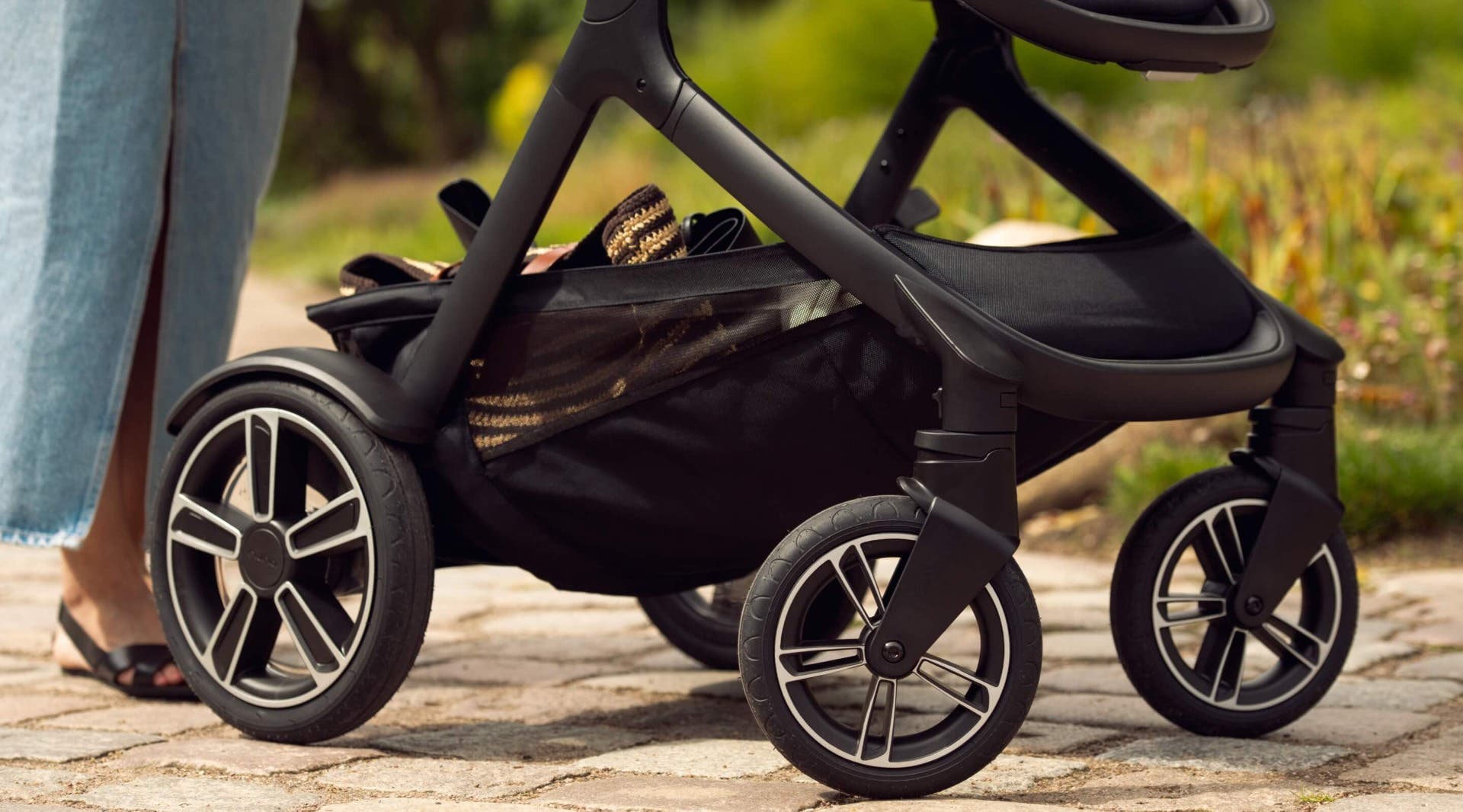 Nuna Demi Next single to double stroller — official Nuna