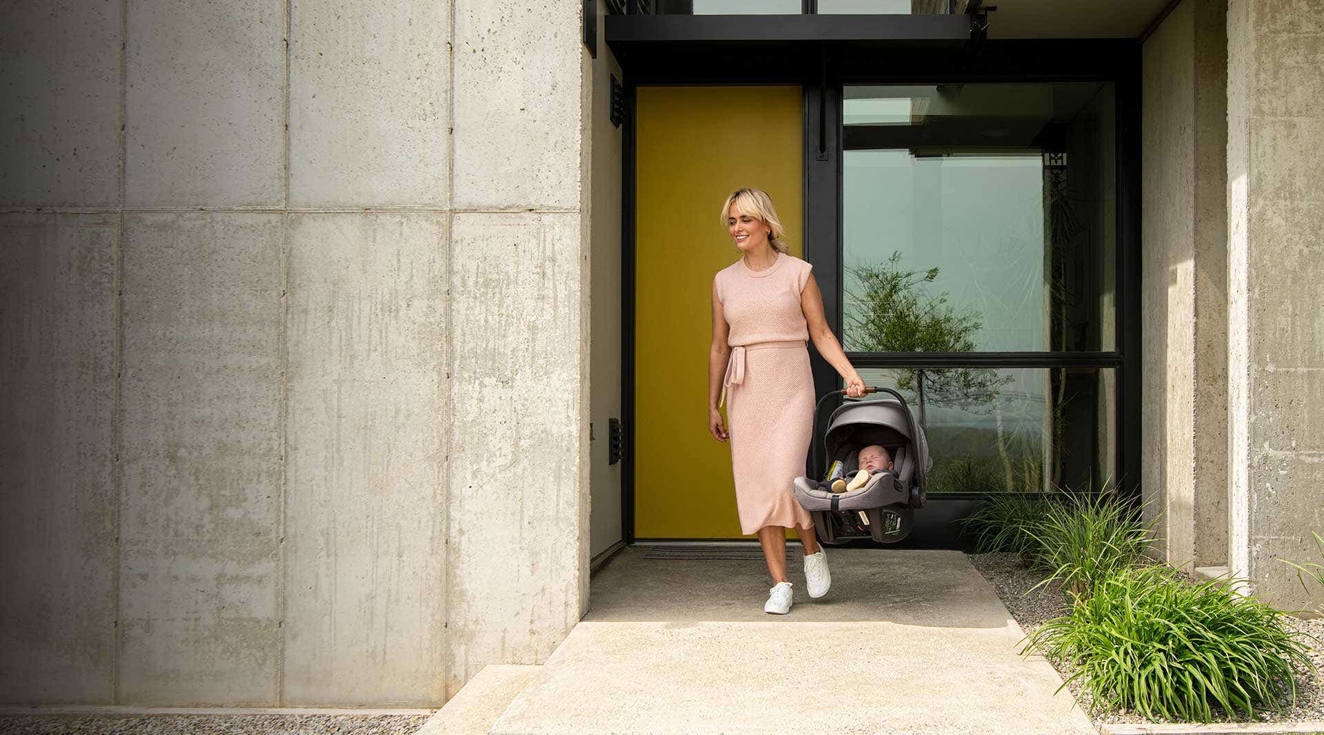 Nuna Pipa Next Car Seat — official Nuna